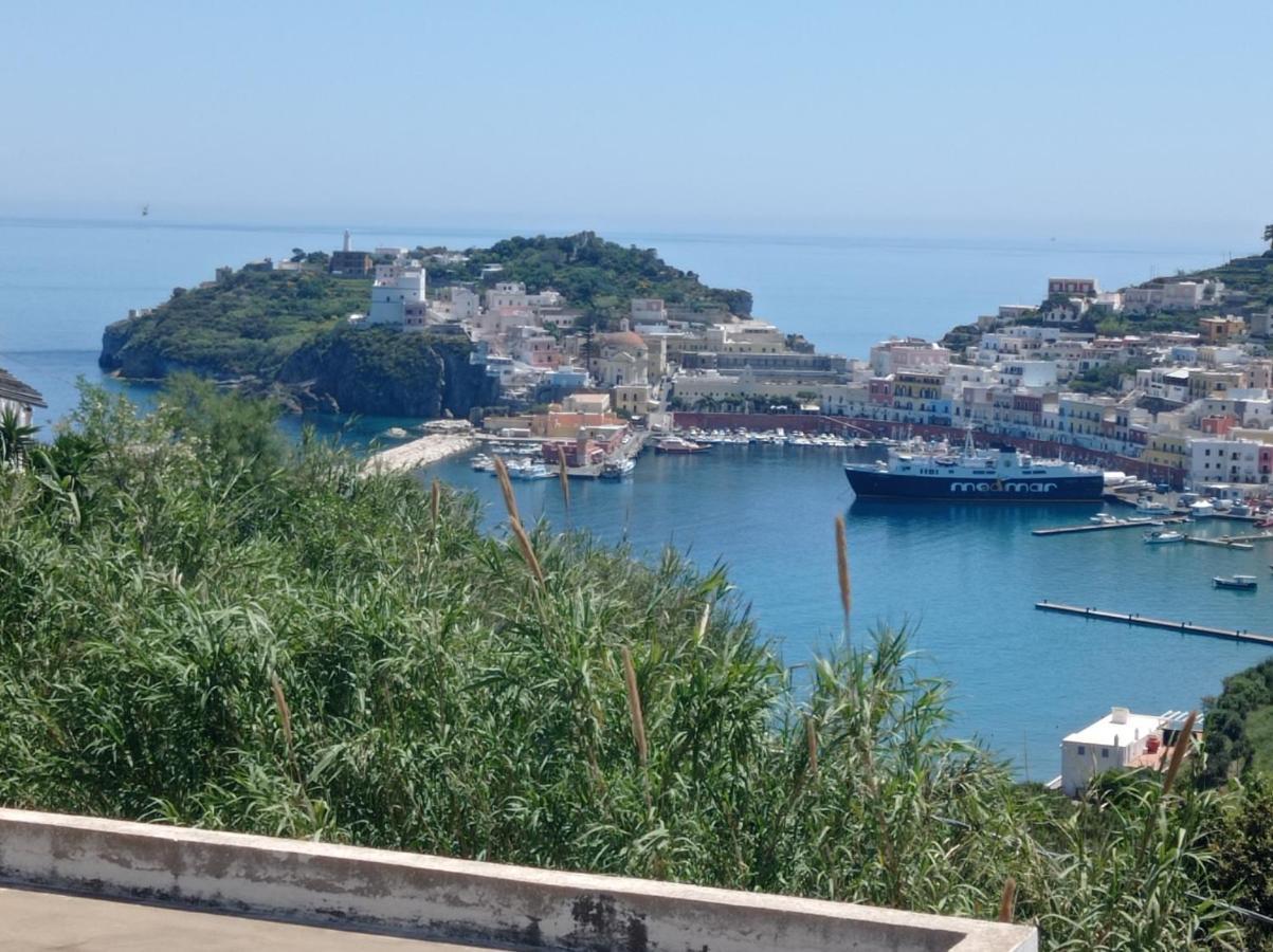 Villa The Quiet House Ponza Exterior foto