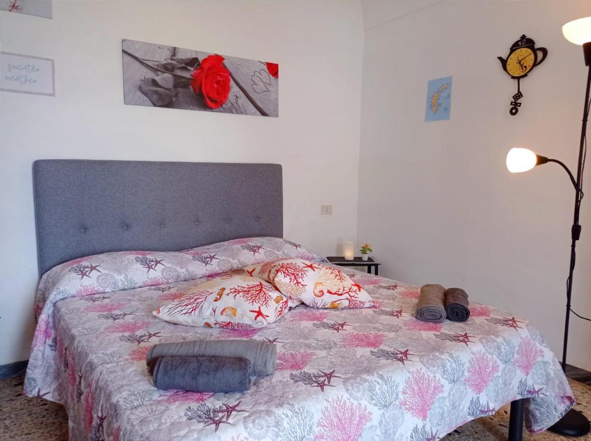 Villa The Quiet House Ponza Exterior foto
