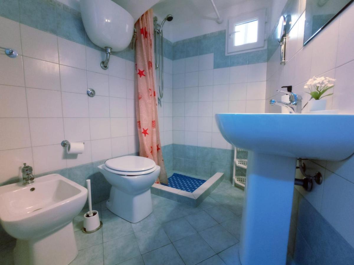 Villa The Quiet House Ponza Exterior foto