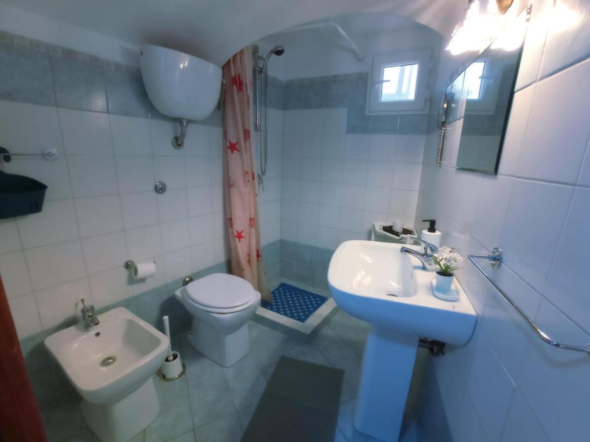 Villa The Quiet House Ponza Exterior foto